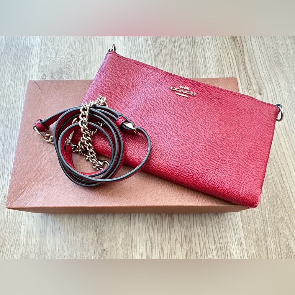 Coach Wallet On Chain